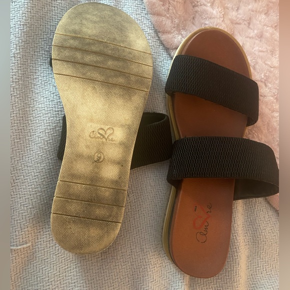 Sandals with a little heel🖤 - Picture 4 of 4